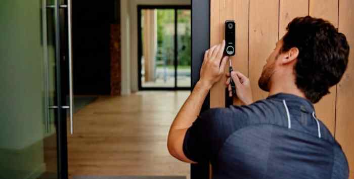 Vivint vs simplisafe - which home security brand is best? - Spacehop SimpliSafe vs Vivint home security